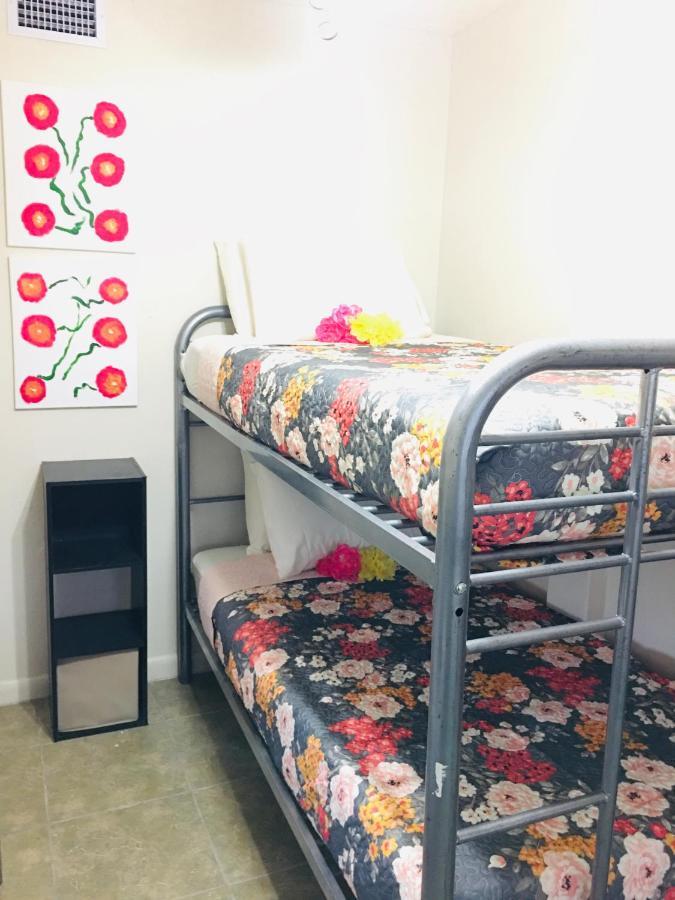 Zen Women'S Hostel Форт-Лодердейл Экстерьер фото